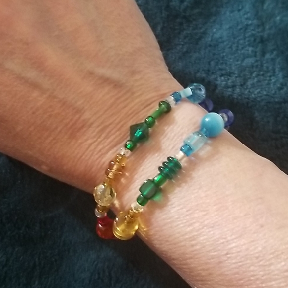 PRIDE! Rainbow bracelet 🌈 - Picture 2 of 6